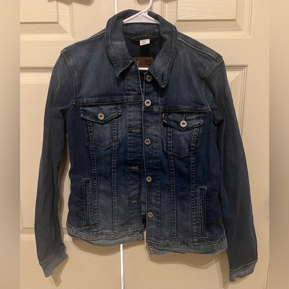 Levi’s Denim Jacket size Large